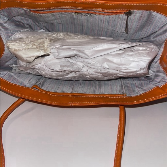 Perlina Orange Leather Shoulder Bag -EUC - Picture 2 of 3